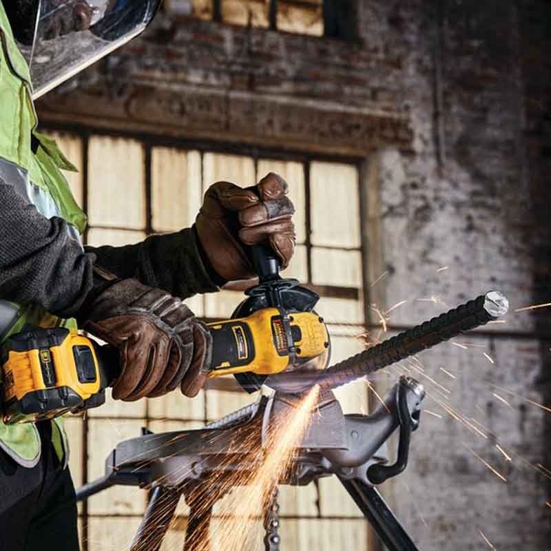 ⇒ Amoladora bateria dewalt dcg409t1-qw 18v 125mm + maletin + cargador +  accesorios ▷ Precio. ▷ Comprar con los Mejores Precios. Ofertas online