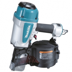 Clavadora neumatica makita an902