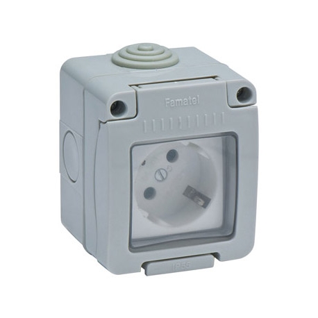Base enchufe estanco tt famatel ip55 16a 19068